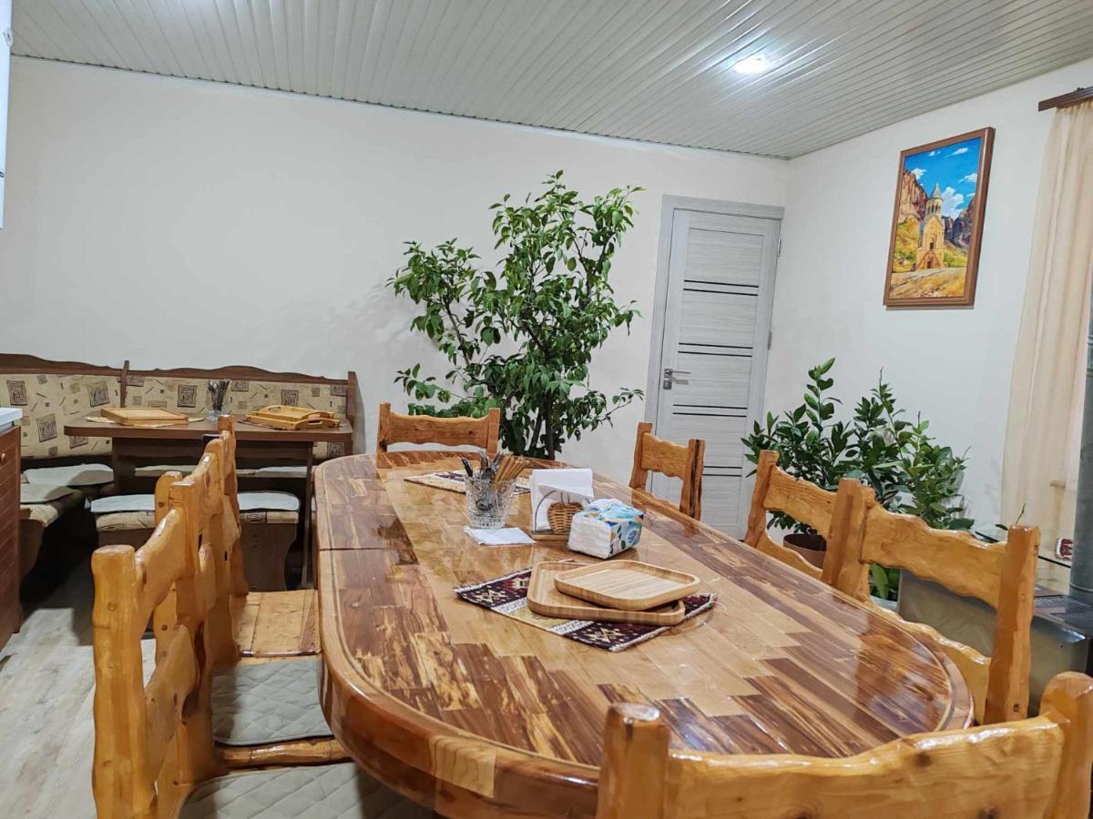 Sun House Hotel Jegegnadzor Kültér fotó