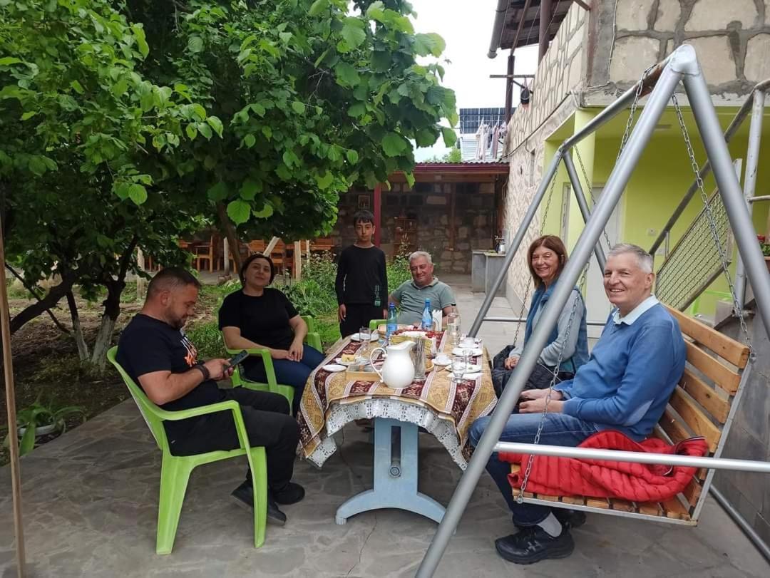 Sun House Hotel Jegegnadzor Kültér fotó